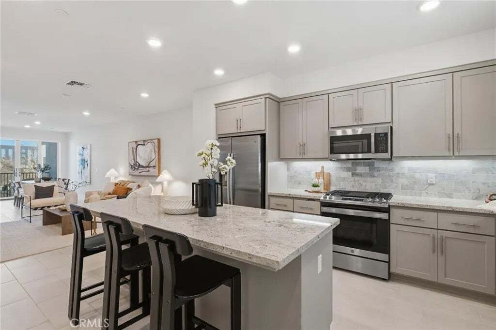 Condo in Newark, California, United States 3 - 17528423