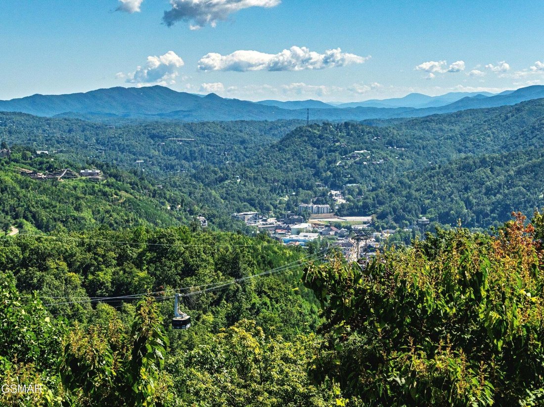 House in Gatlinburg, Tennessee, United States 3 - 18589592