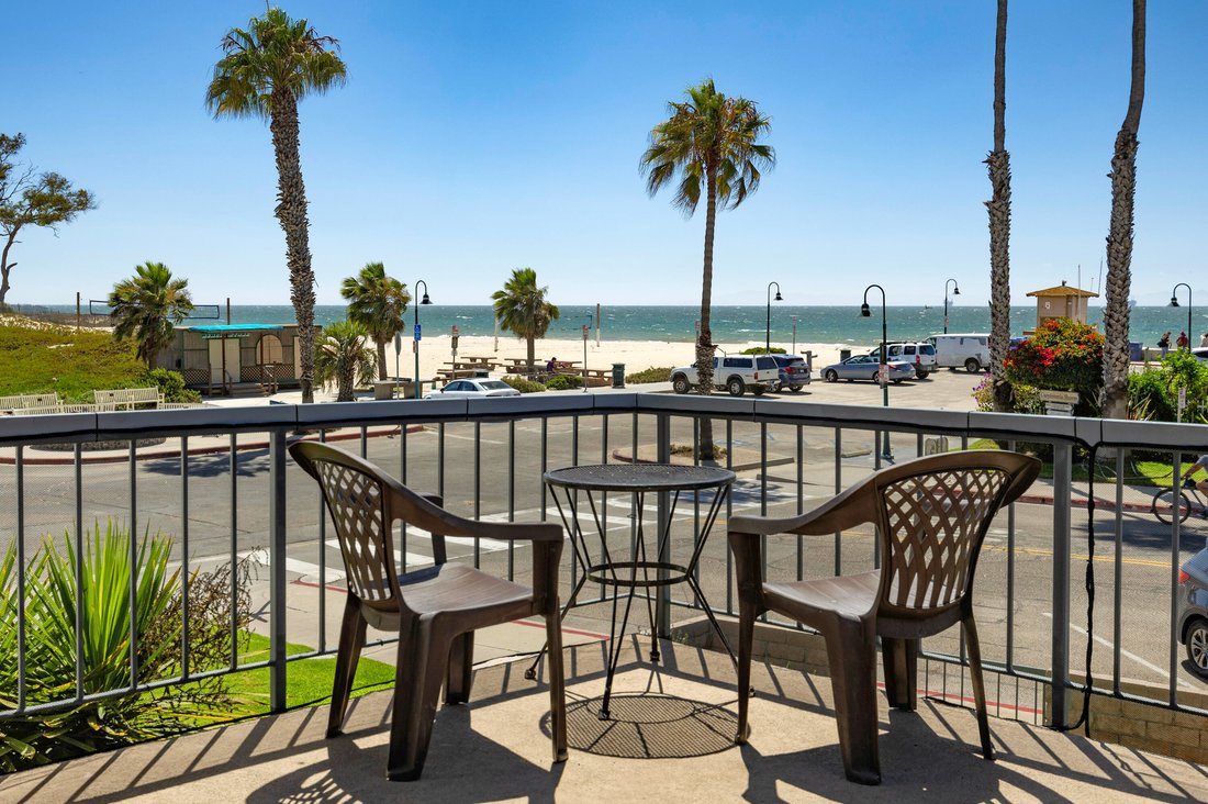 Condo in Carpinteria, California, United States 1 - 18592850