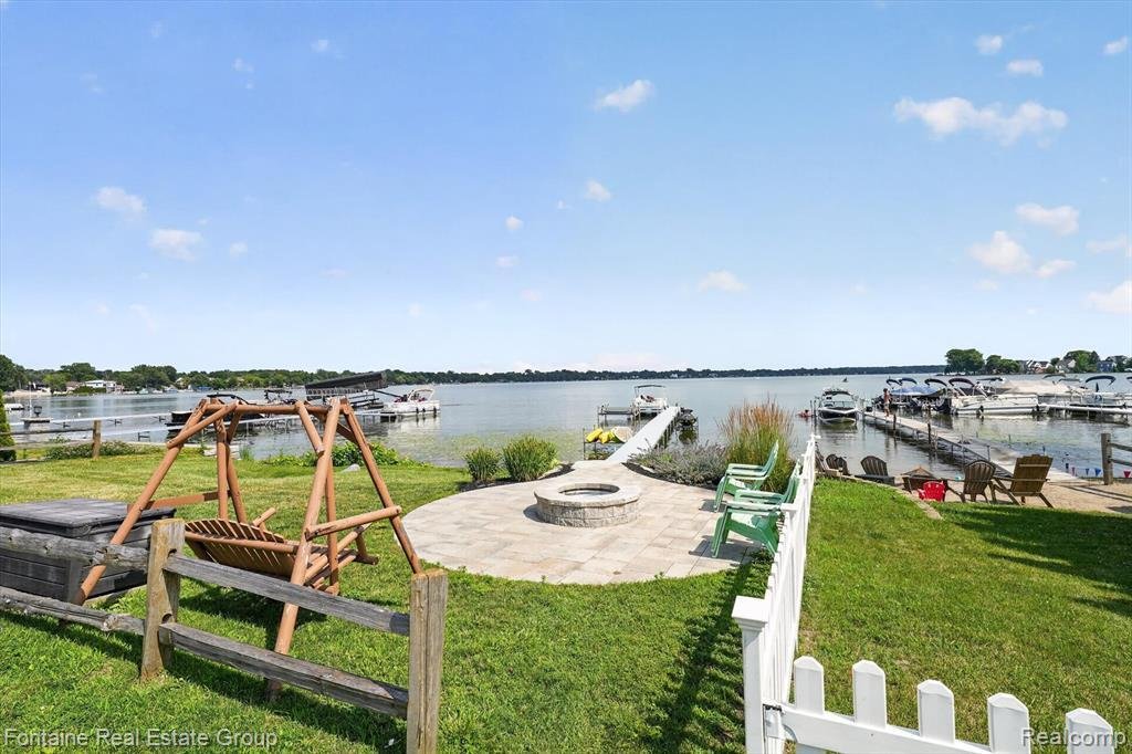 House in Walled Lake, Michigan, United States 3 - 18452842
