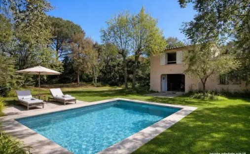 Villa in Gassin, Provence-Alpes-Côte d'Azur, France 1
