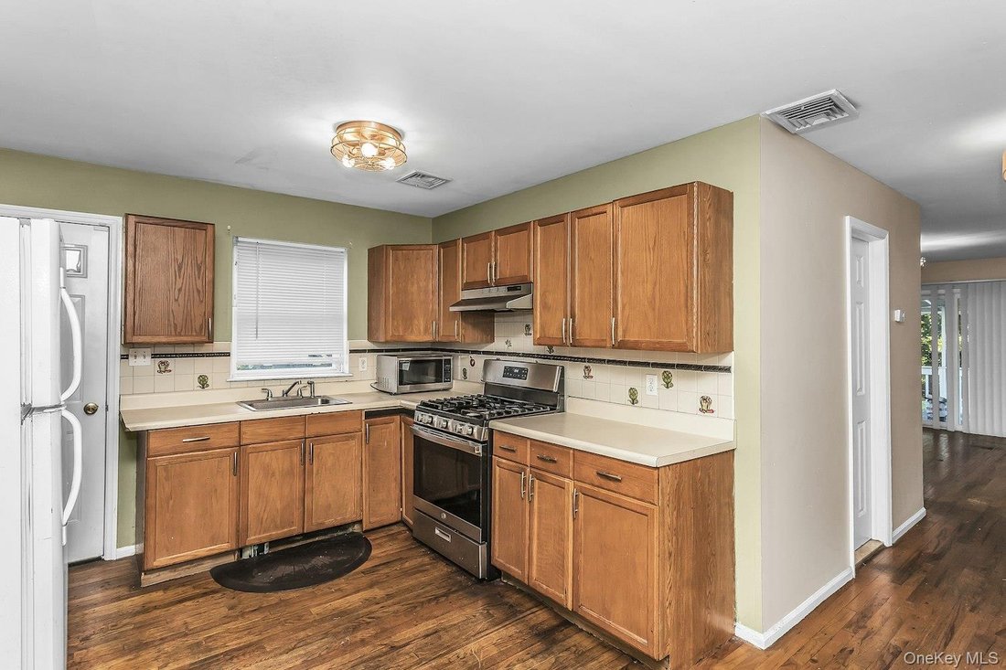 House in West Hempstead, New York, United States 5 - 18563056