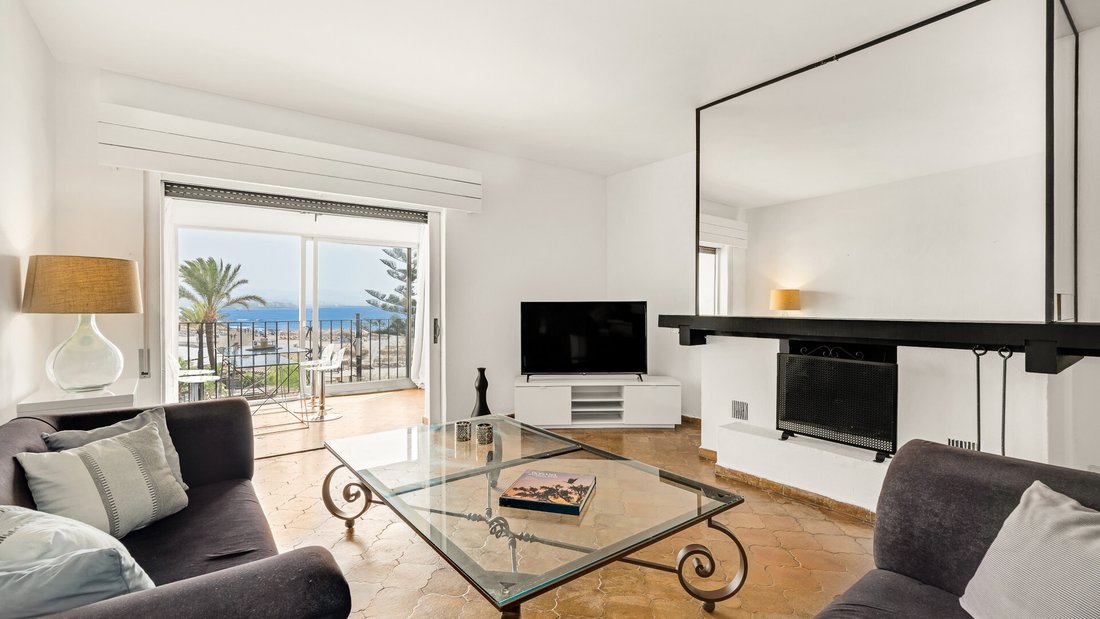 Apartment in Puerto Banus, Marbella, Spain 3 - 18591221