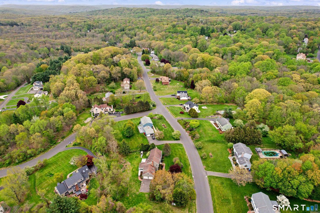 House in Monroe, Connecticut, United States 2 - 18591083