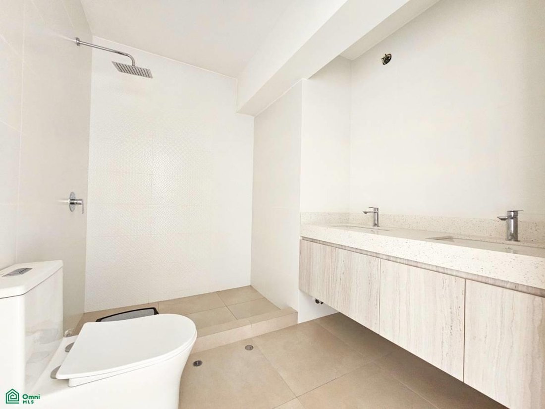 Condo in Lima, Callao Region, Peru 5 - 17466214