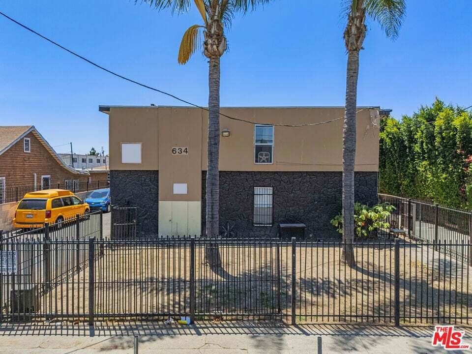 Los Angeles, California, United States 1 - 18591071