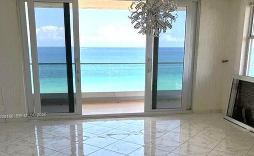 Condo in Hallandale Beach, Florida, United States 1