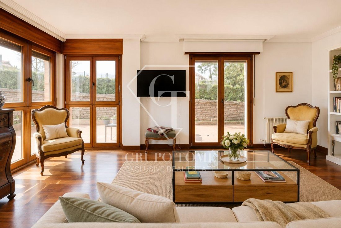 Mendebaldea, Donostia-San Sebastian, Spain 3 - 18593077