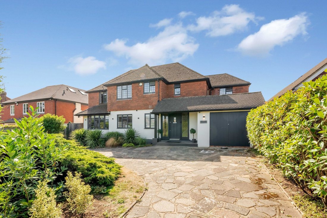 House in London Borough of Sutton, England 1 - 18588957