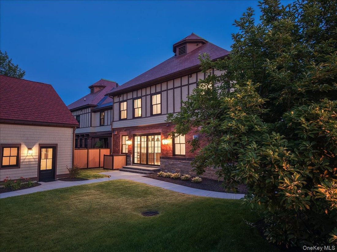 House in Saratoga Springs, New York, United States 2 - 18588874