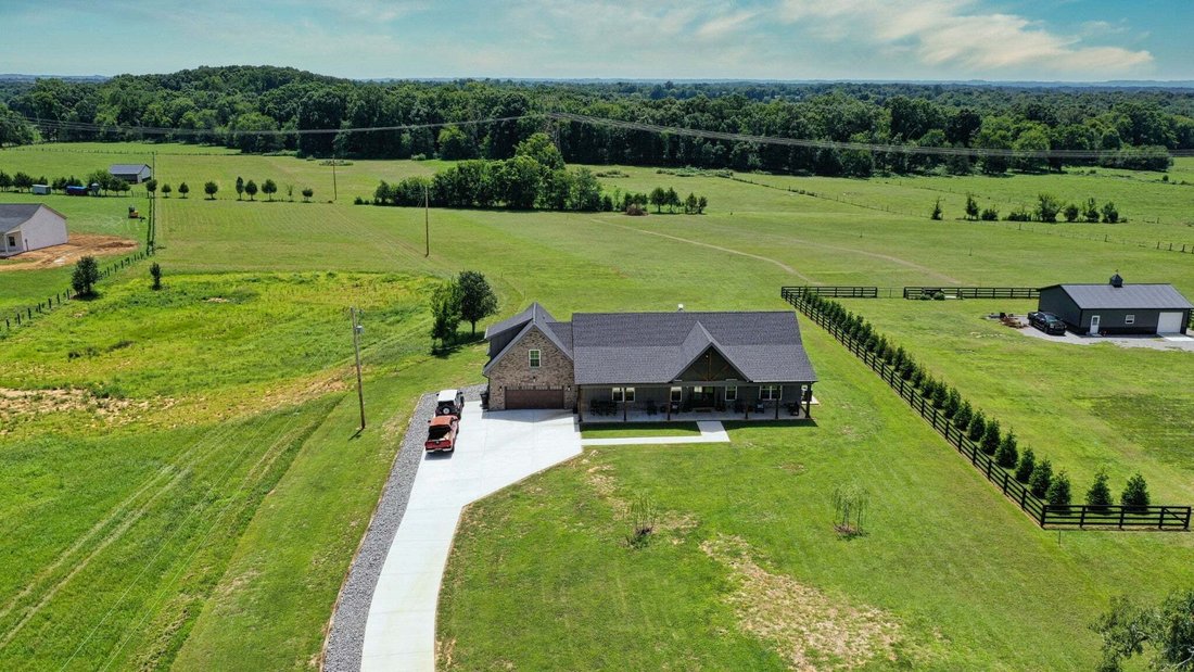 House in Shelbyville, Tennessee, United States 5 - 18592099