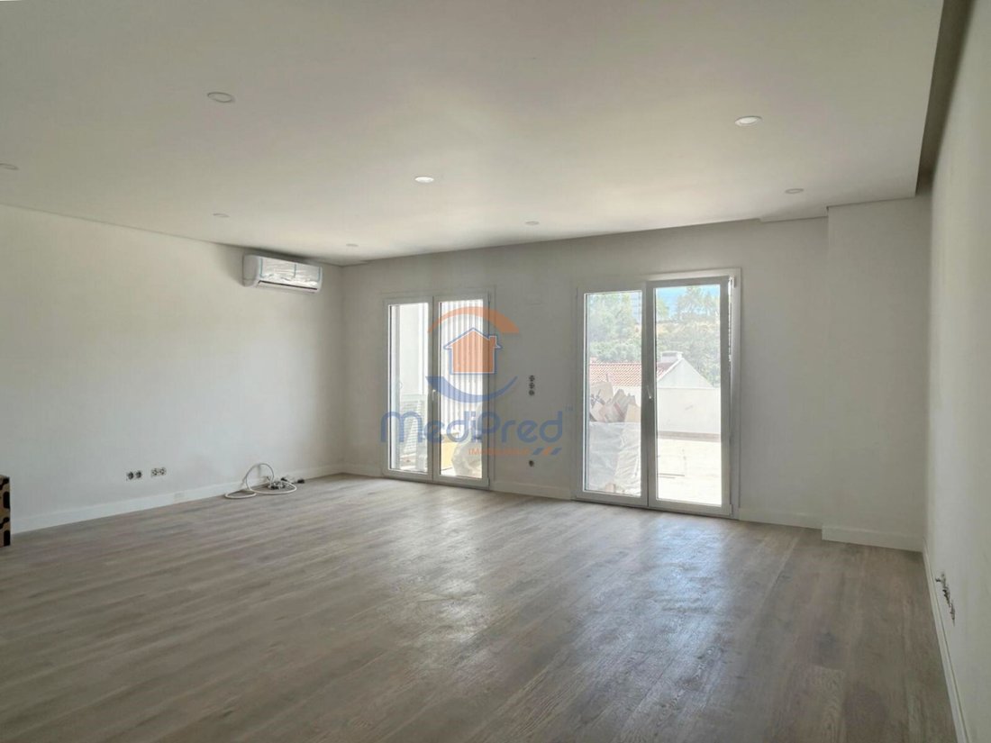 Apartment in Ramada e Canecas, Lisbon, Portugal 5 - 18592955
