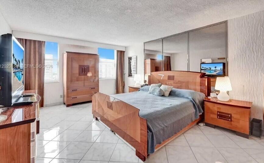 Condo in Hallandale Beach, Florida, United States 3 - 18592206