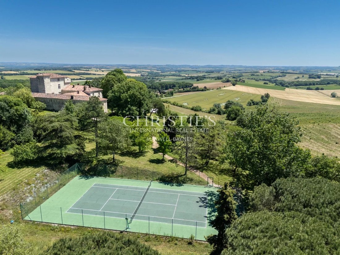Castle in Faubourg Nord, Auch, France 2 - 15930118