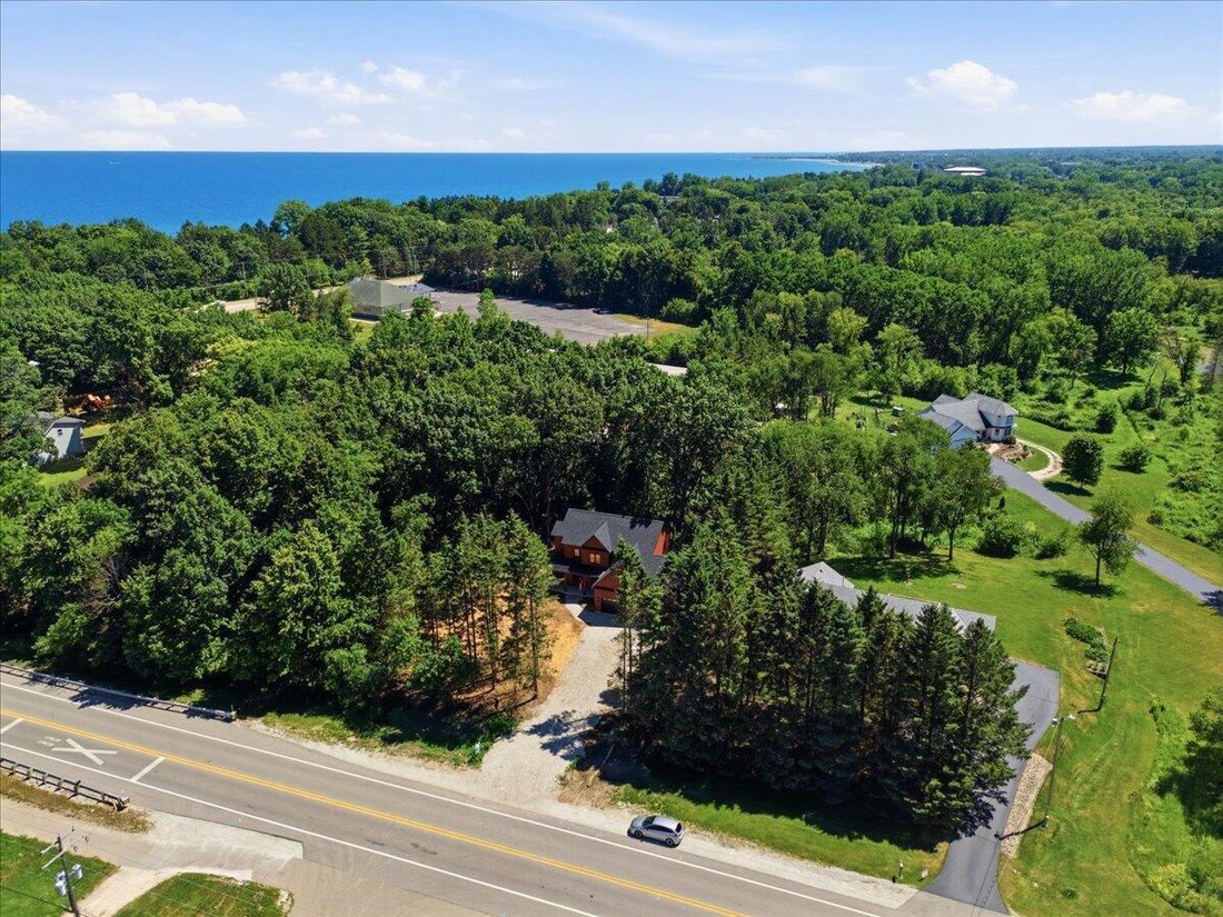 House in Kenosha, Wisconsin, United States 2 - 18589162