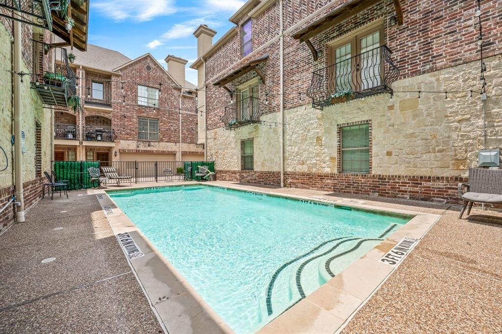Townhouse in Dallas, Texas, United States 4 - 18592623