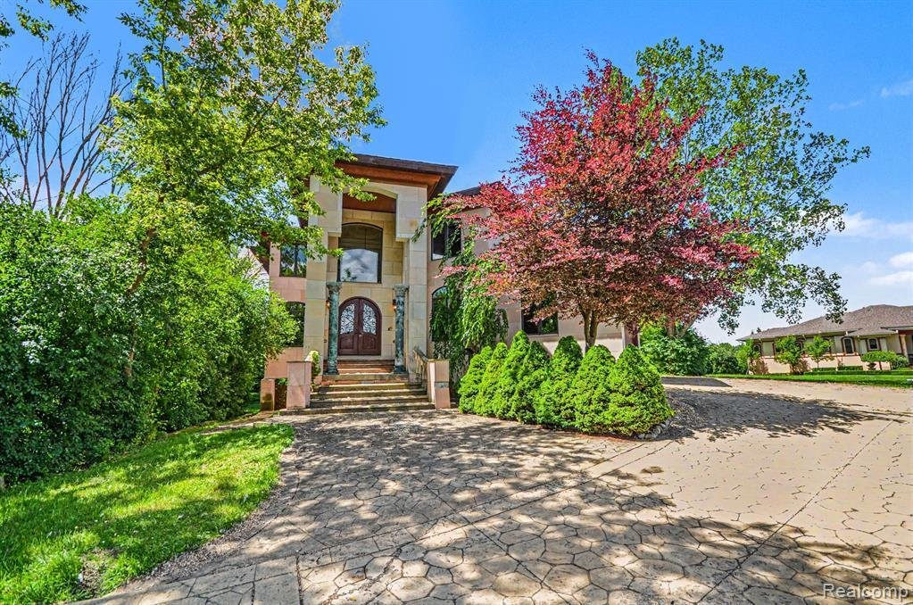 House in Farmington Hills, Michigan, United States 1 - 18591173