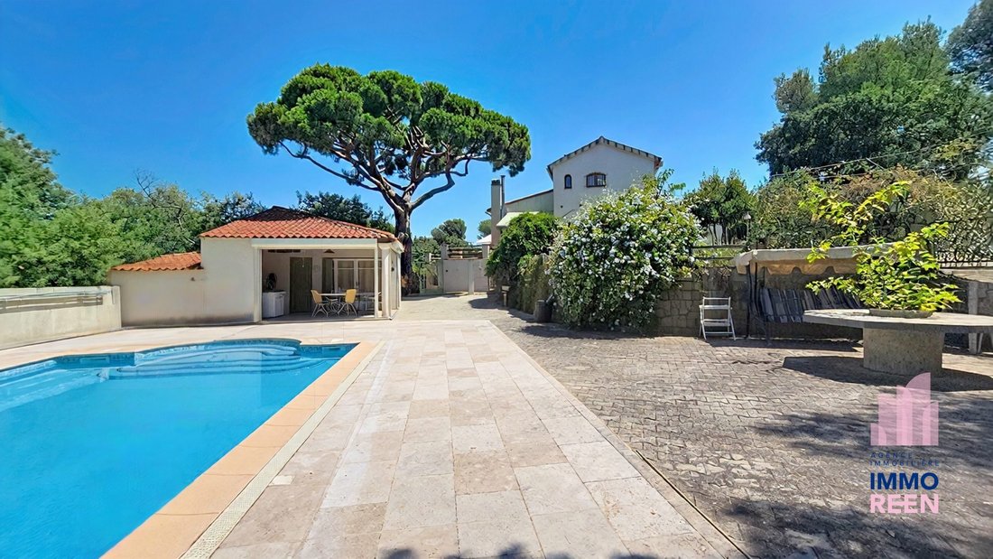 Villa in Coste Chaude-Mauveou, La Seyne-sur-Mer, France 1 - 18593924