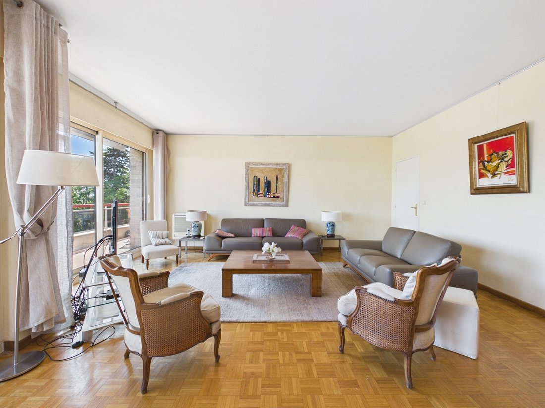 Apartment in Saint Giniez, 8e Arrondissement, Marseille 4 - 18590323