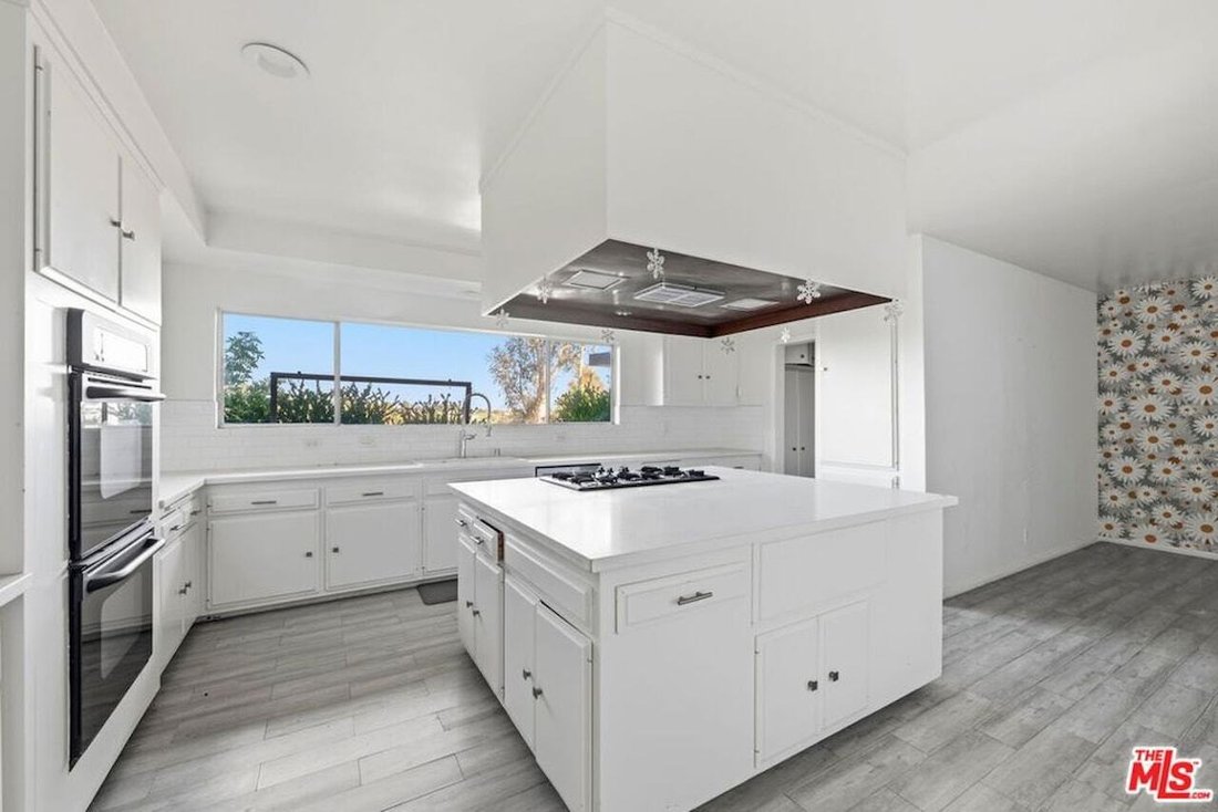 House in Los Angeles, California, United States 4 - 18590039