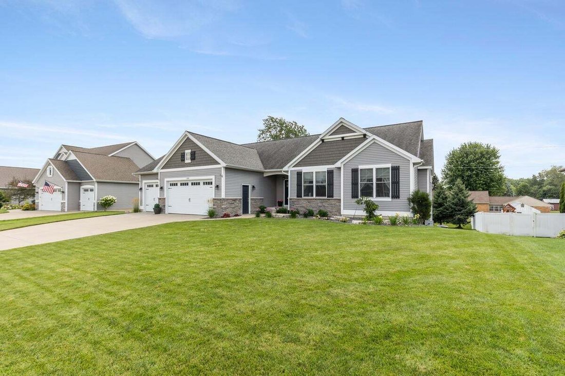 House in Byron Center, Michigan, United States 2 - 18591182