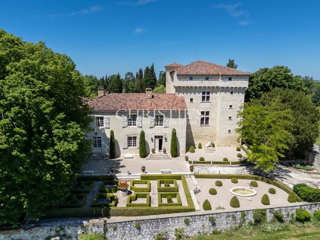 Castle in Faubourg Nord, Auch, France 1 - 15930118