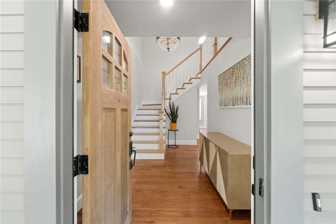 House in Cranston, Rhode Island, United States 3 - 18590987