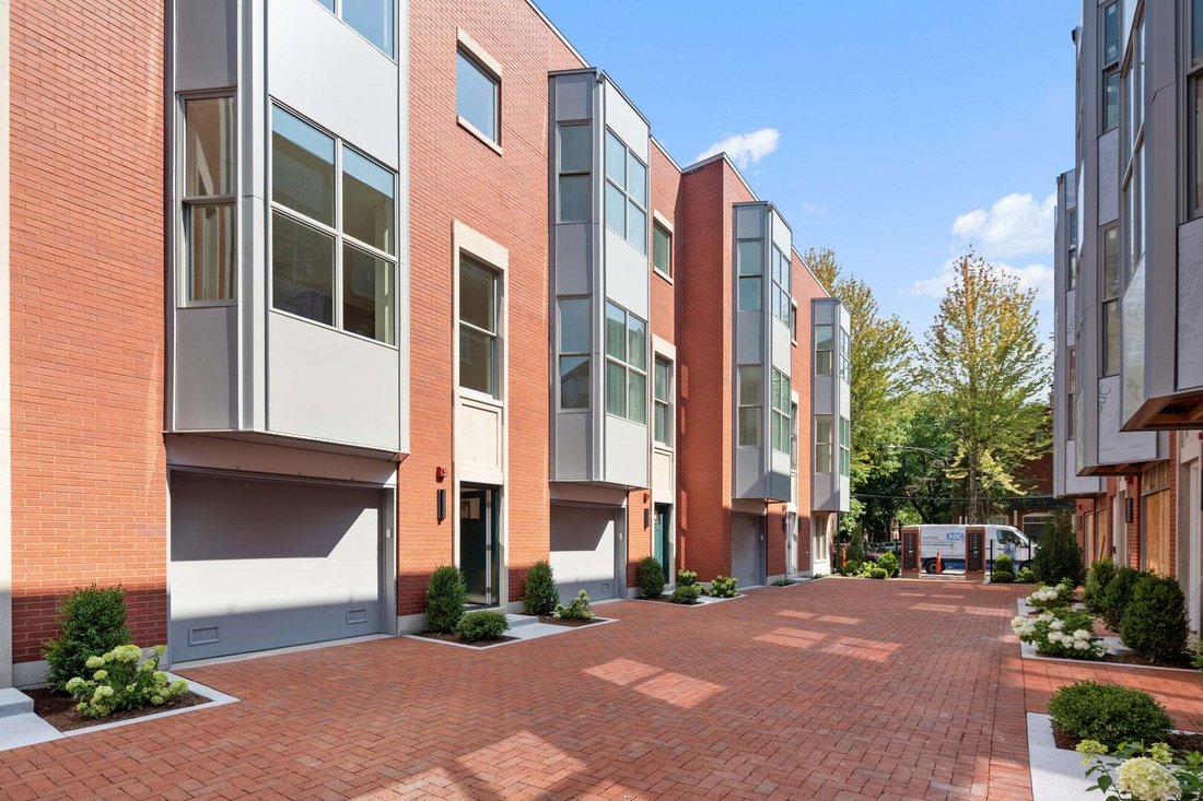 Townhouse in Chicago, Illinois, United States 2 - 18592497