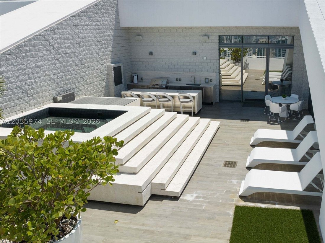 Condo in Miami, Florida, United States 3 - 18468354