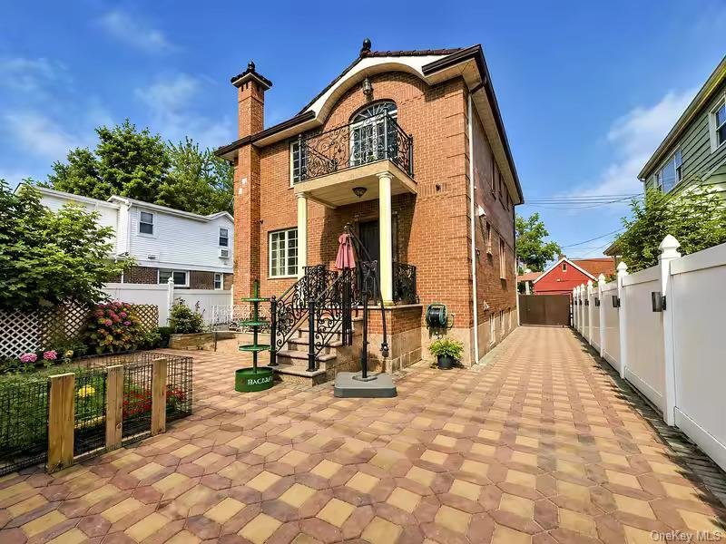 House in New York, New York, United States 2 - 18591197