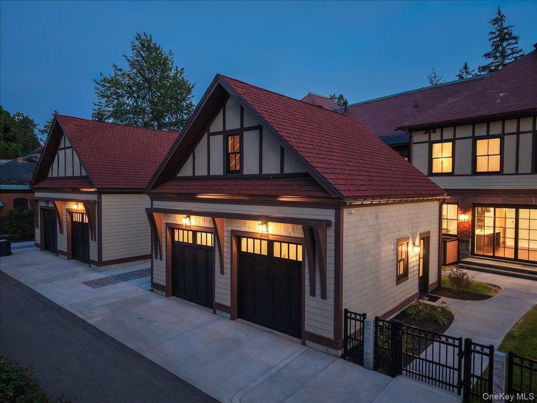 House in Saratoga Springs, New York, United States 3 - 18588874