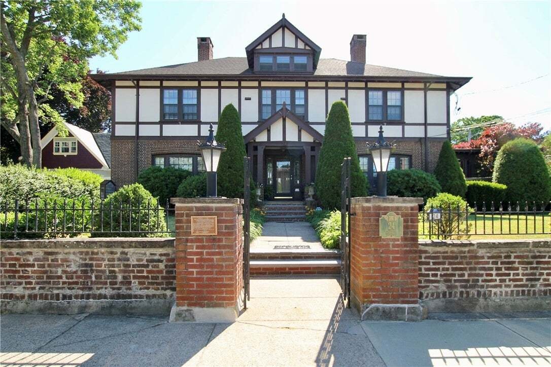 House in Pawtucket, Rhode Island, United States 1 - 18590978
