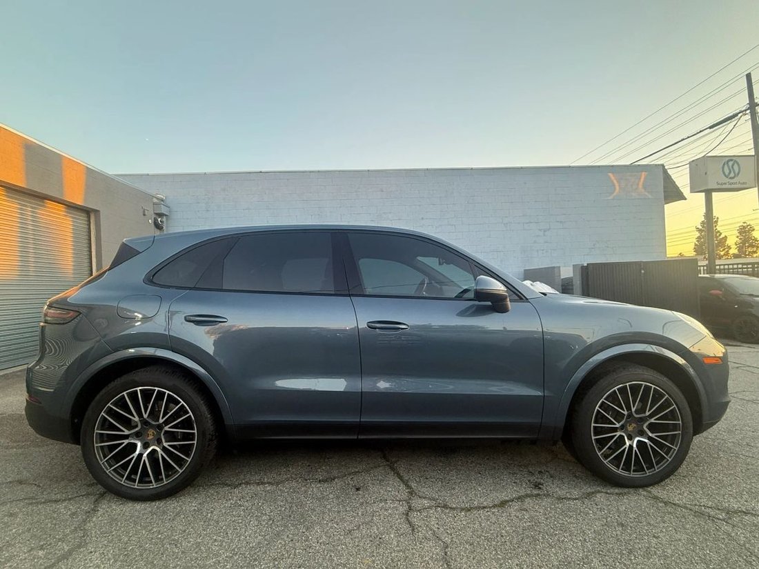 Suv in Azusa, CA, United States 5 - 18593259
