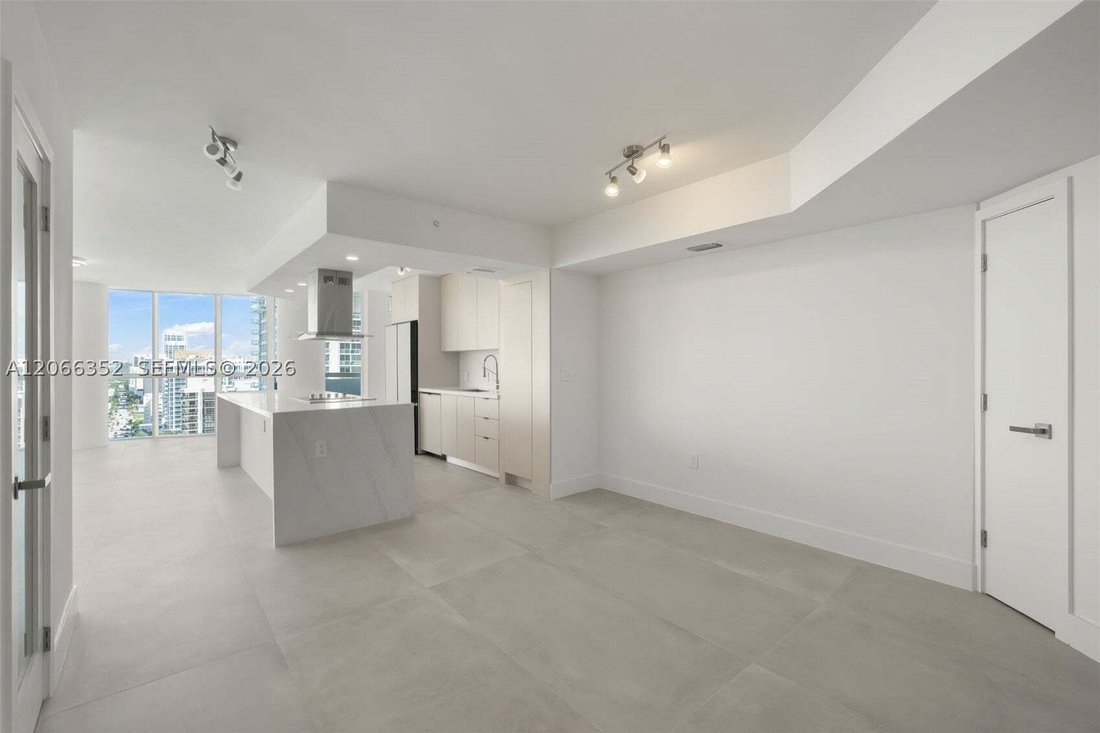Condo in Miami Beach, Florida, United States 2 - 18591567
