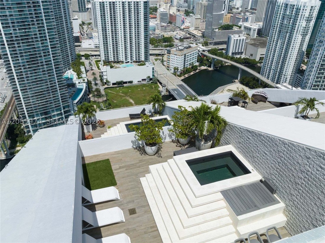Condo in Miami, Florida, United States 1 - 18468354