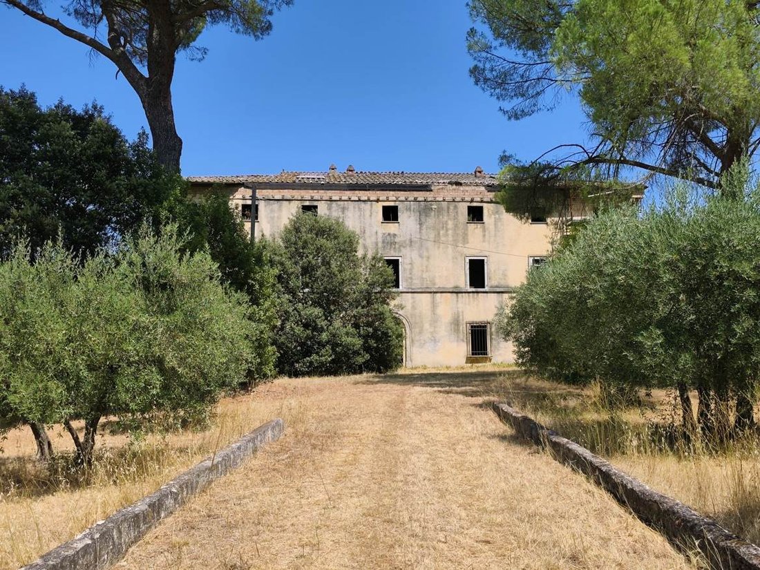 Villa in Montaperti, Tuscany, Italy 2 - 18592787