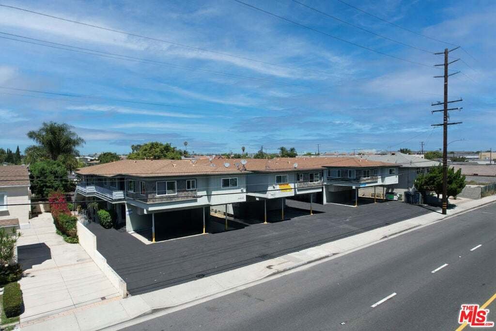 Lawndale, California, United States 1 - 18591113