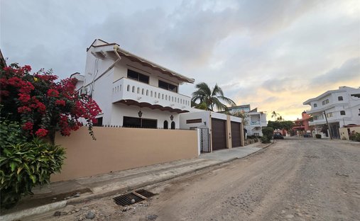 Casa en Rincón de Guayabitos, Nayarit, México 1