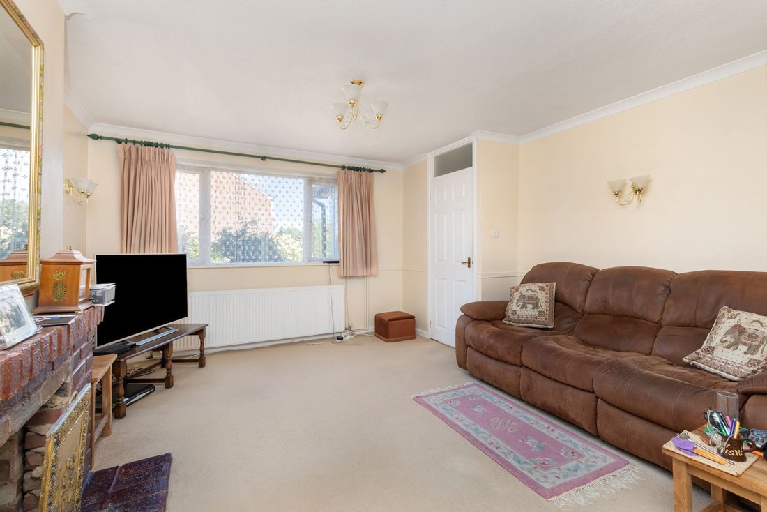 House in Horsham, England 2 - 18590275