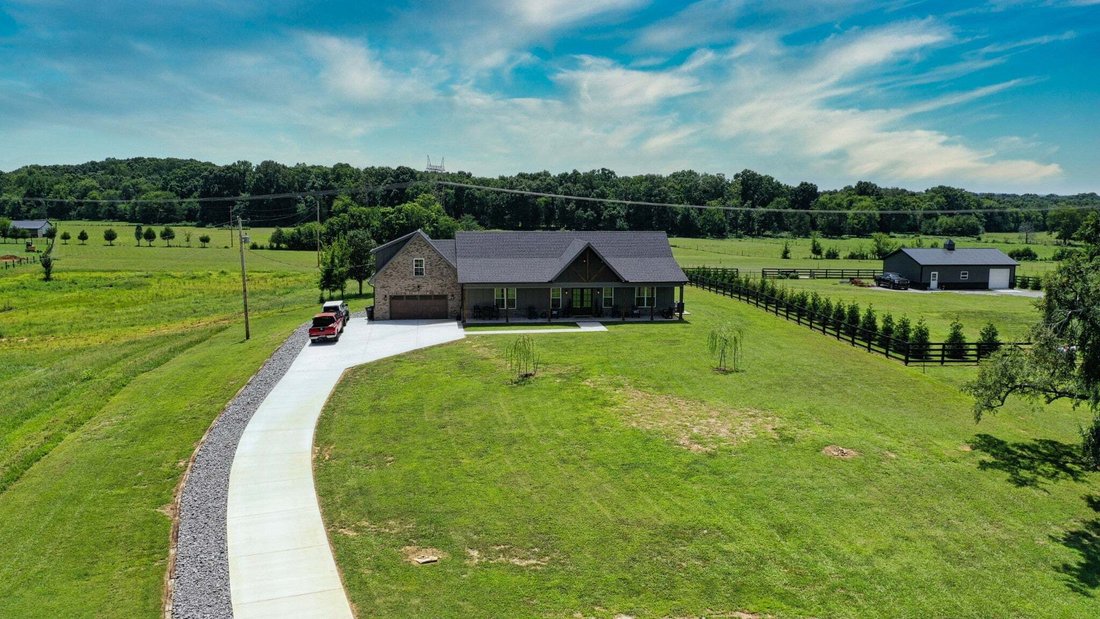 House in Shelbyville, Tennessee, United States 4 - 18592099