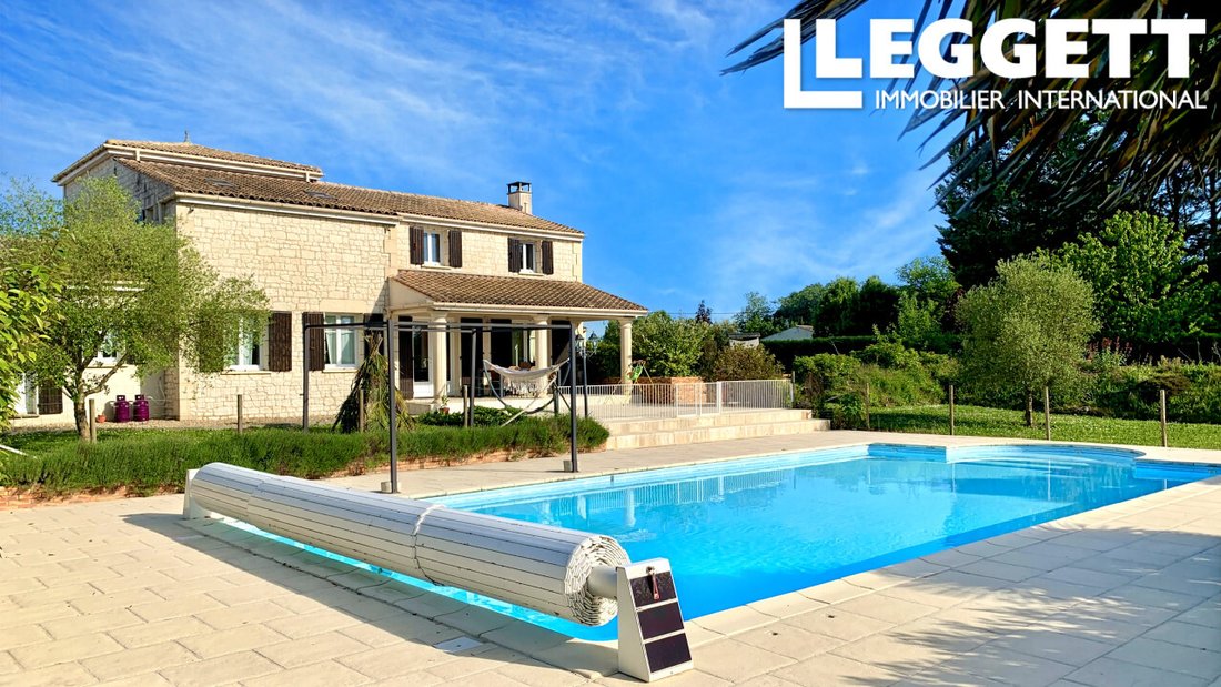 House in Echebrune, Nouvelle-Aquitaine, France 2 - 14329181