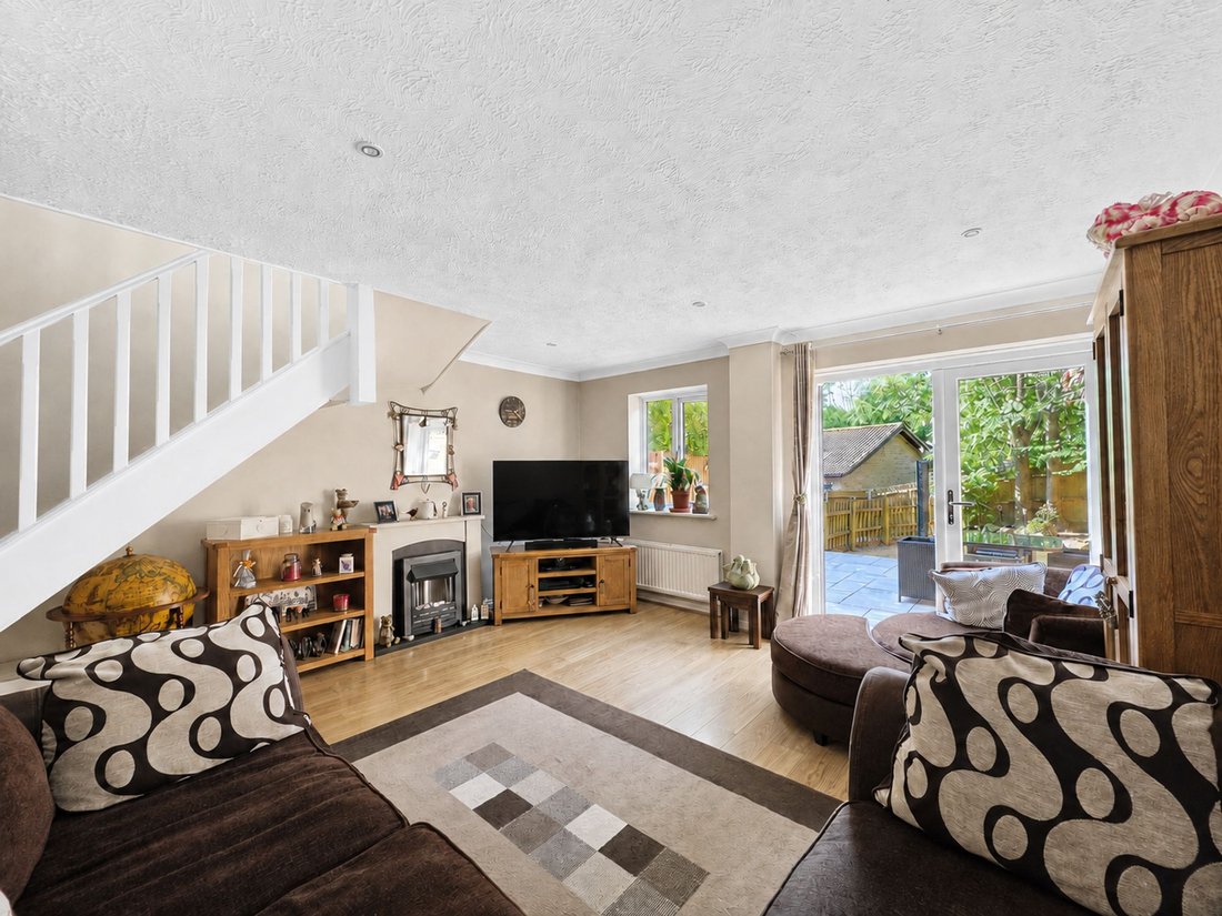 House in Crawley, England 2 - 18590278