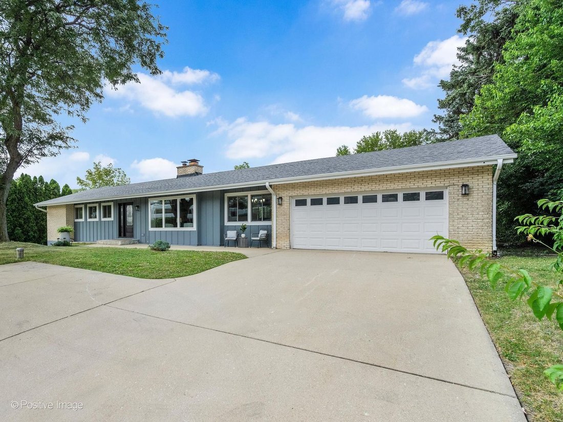 House in Lombard, Illinois, United States 1 - 18592405