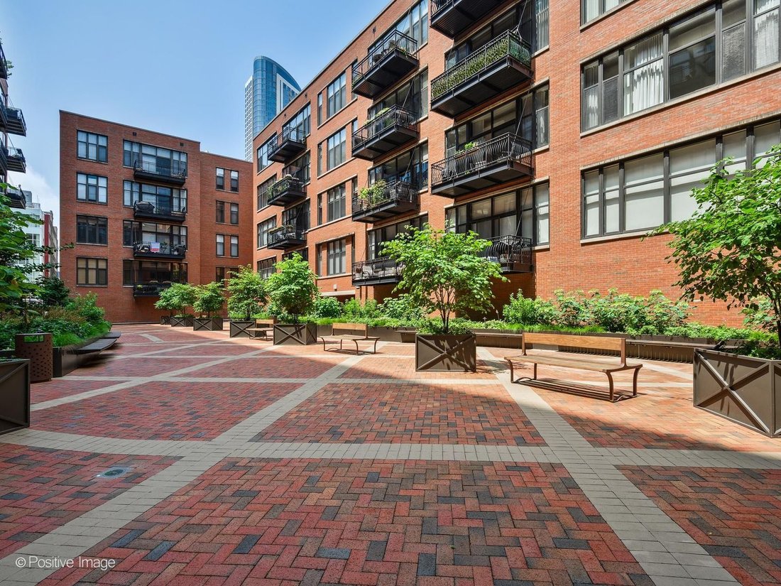 Condo in Chicago, Illinois, United States 2 - 18592420