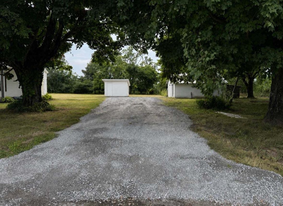 House in Bethpage, Tennessee, United States 4 - 18589440