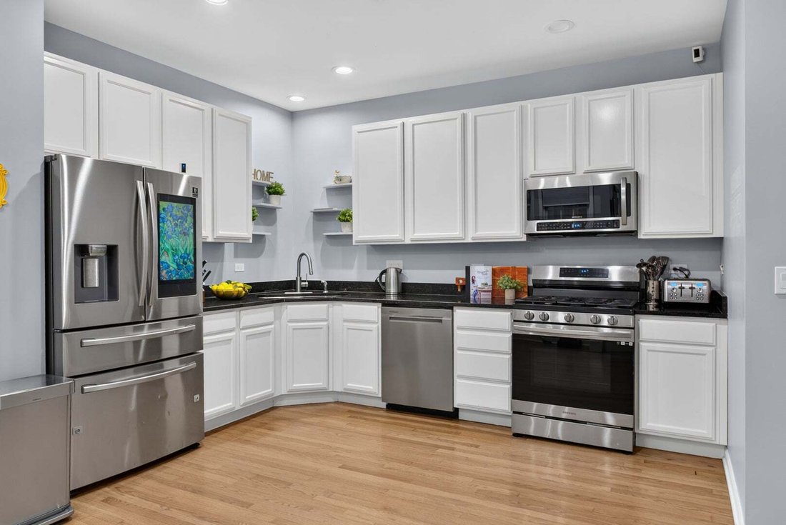 Townhouse in Roselle, Illinois, United States 2 - 18592458