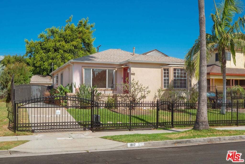 House in Los Angeles, California, United States 1 - 18591072