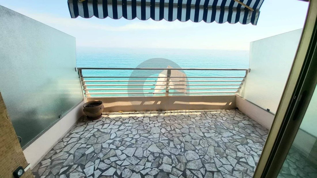 Apartment in Menton, Provence-Alpes-Côte d'Azur, France 1 - 15503249