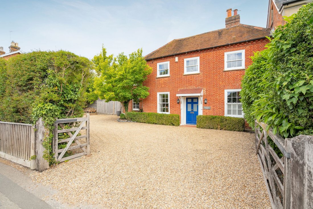 House in Winkfield, England 1 - 18588994