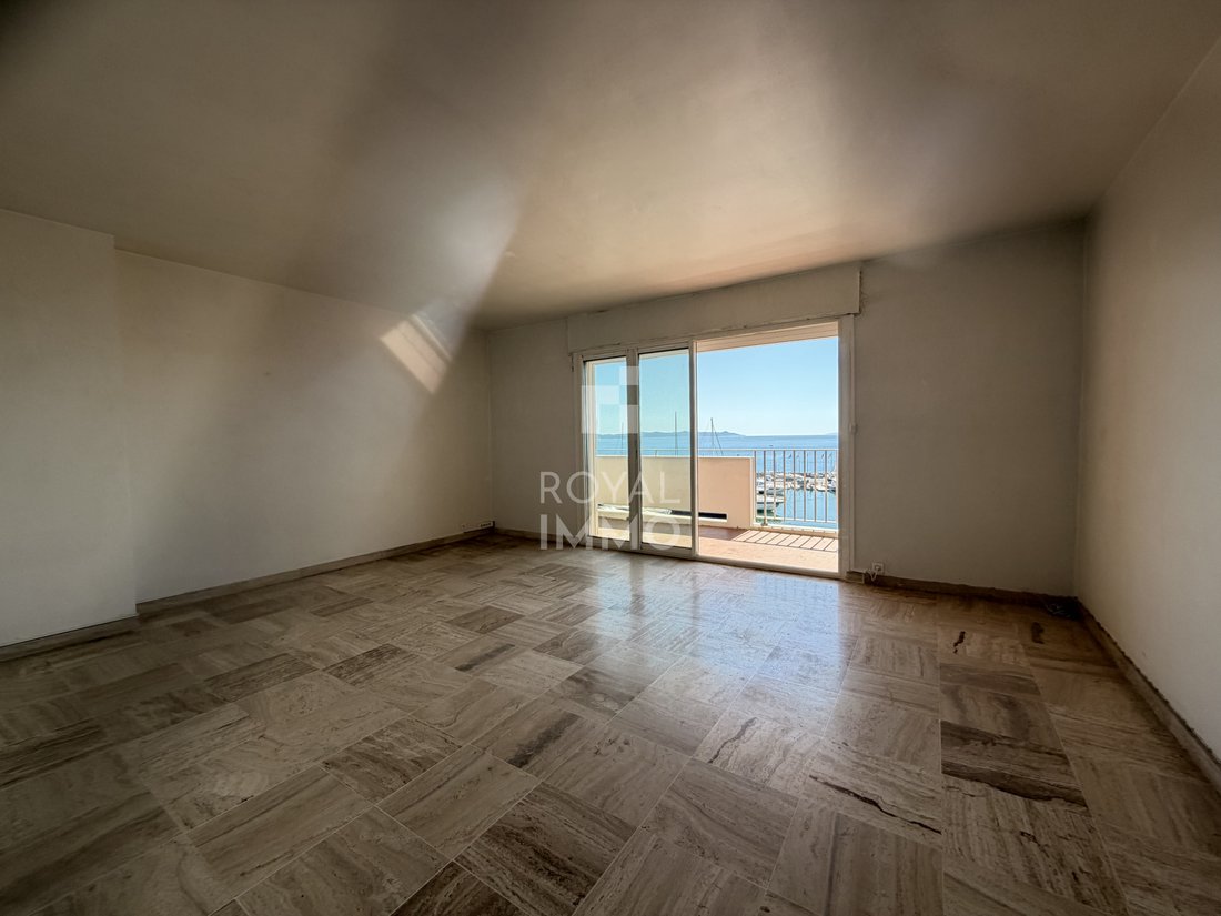 Apartment in Hyeres, Provence-Alpes-Côte d'Azur, France 2 - 18592024
